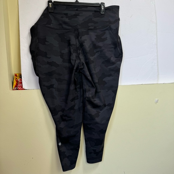 Lululemon NEW Base Pace High-Rise Crop 23" Camo Pants Legging Stretch Pocket 20 - Picture 3 of 16